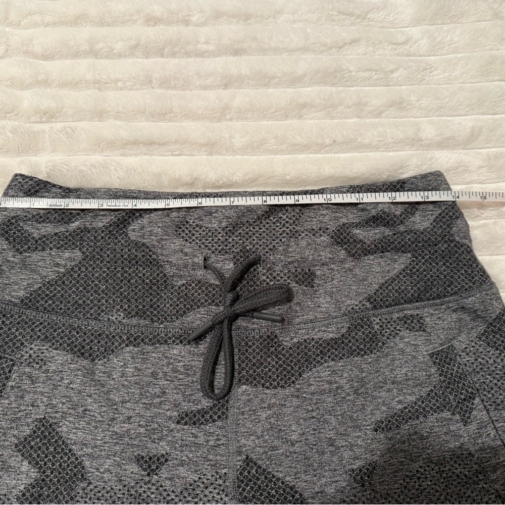 Mondetta Gray Camo Women’s Bottoms - Picture 4 of 11